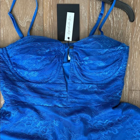 Elegant Royal Blue Formal Dress - Picture 3 of 8